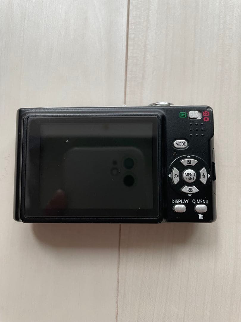 LUMIX DMC-FS3コンパクトデジタルカメラ 本体とバッテリーチャージャー