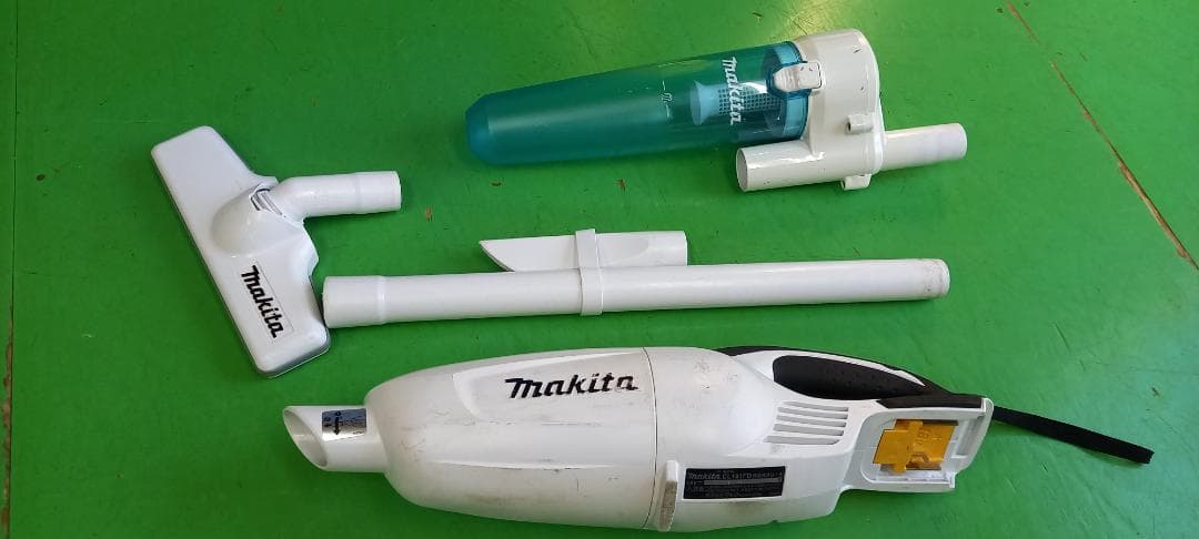 充電式クリーナ　マキタ　CL181FD