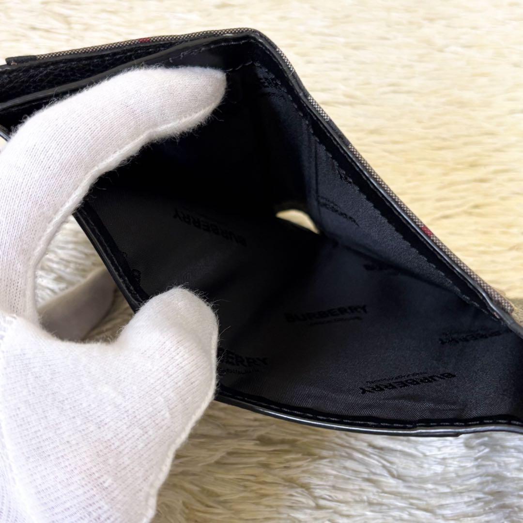 【極美品】バーバリー 三つ折り財布 アイコンストライプ ブラック ベージュ