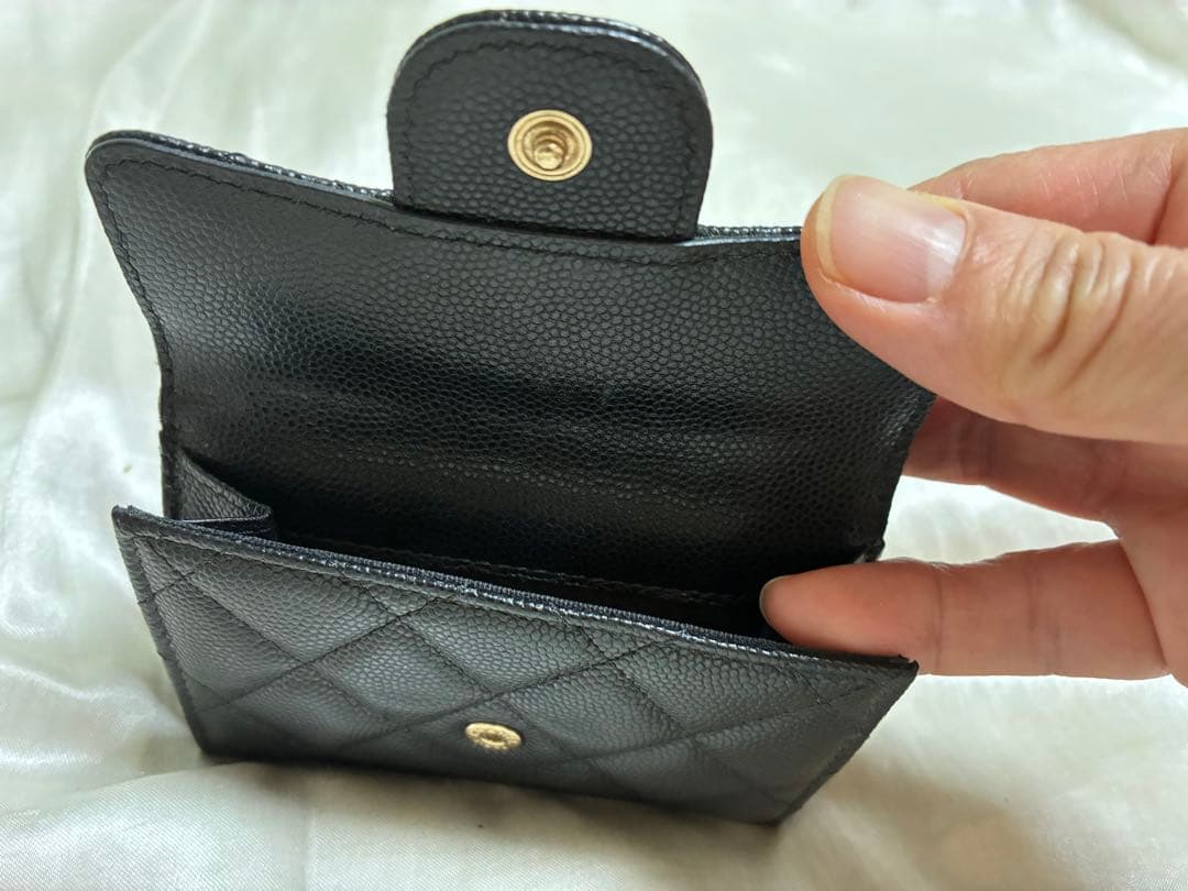 CHANEL マトラッセ キャビアスキン 三つ折り財布 ブラック