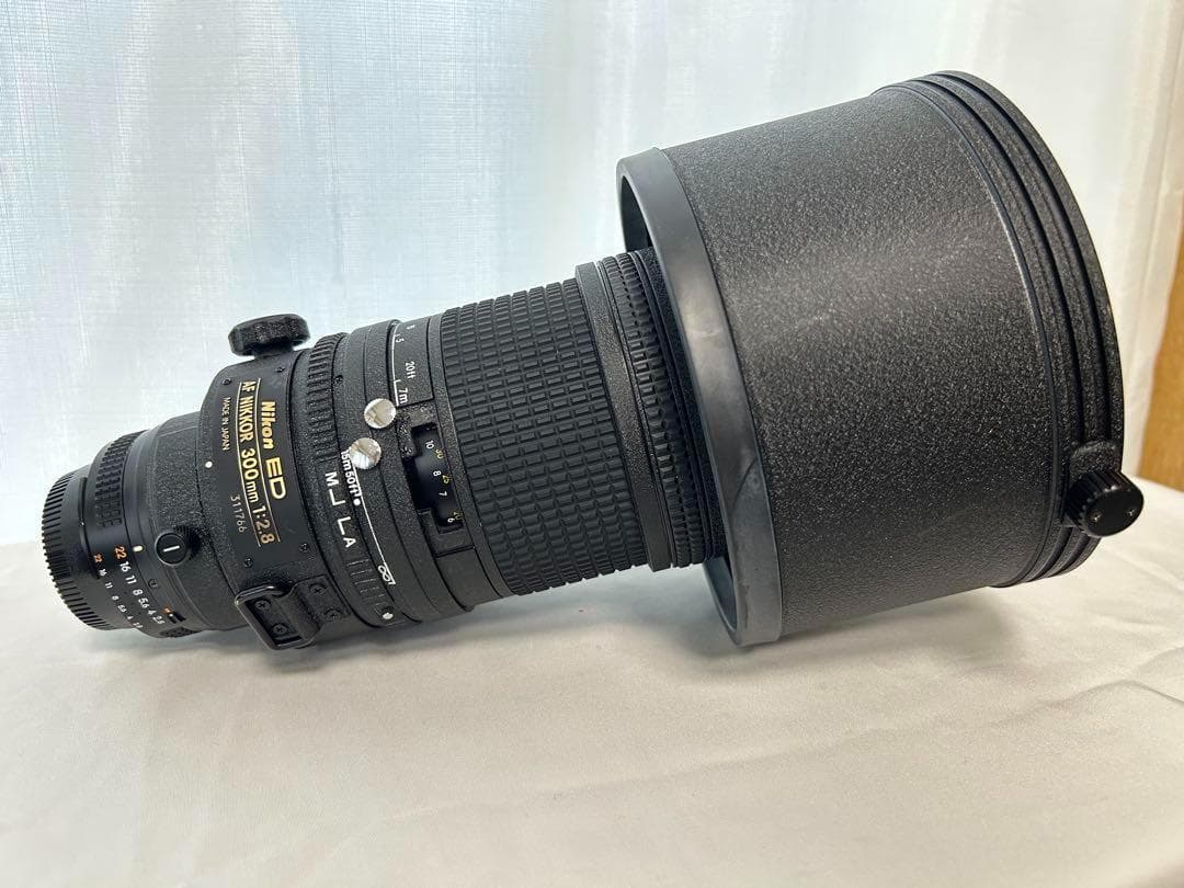 初代　Nikon ED AF NIKKOR 300ｍｍ F2.8 フード付