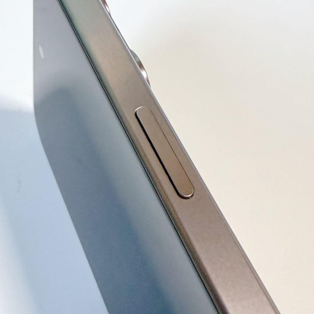 美品☆Apple iPhone 15 Pro 128GB ナチュラルチタニウム