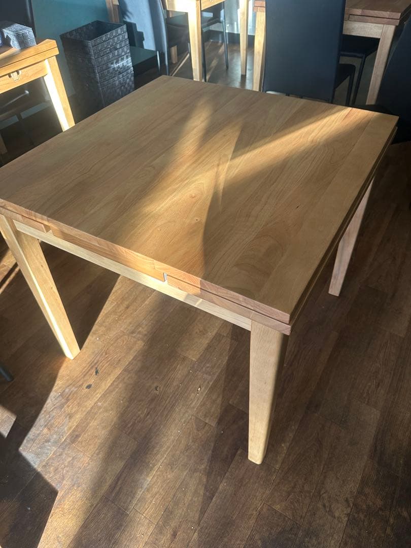 木製ナチュラルウッド正方形ダイニングテーブル