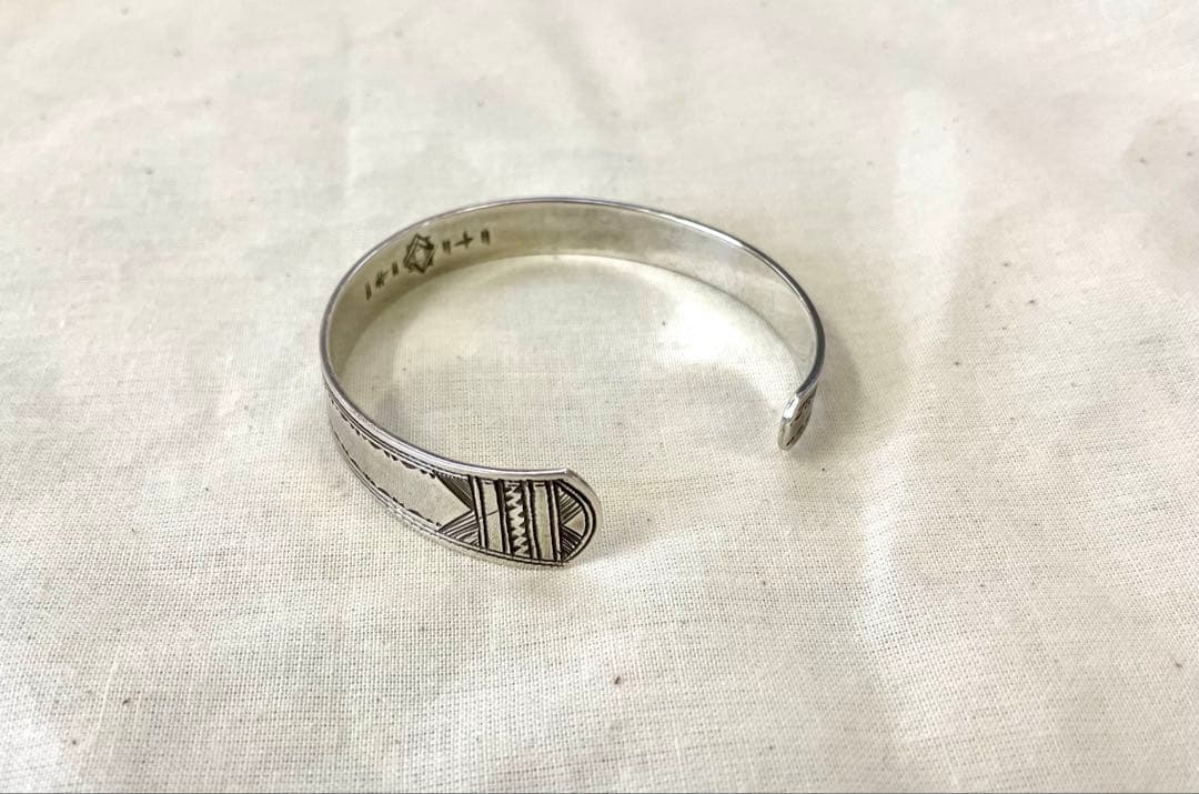 TOUAREG SILVER JEWELRY シルバーバングル A16