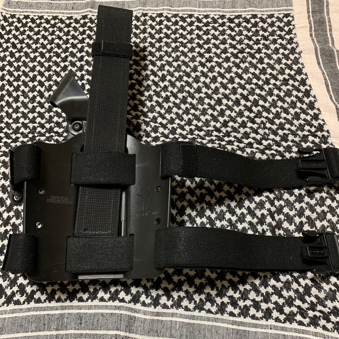 東京マルイ　ハイキャパ5.1 予備マガジン1本&レッグホルスター付