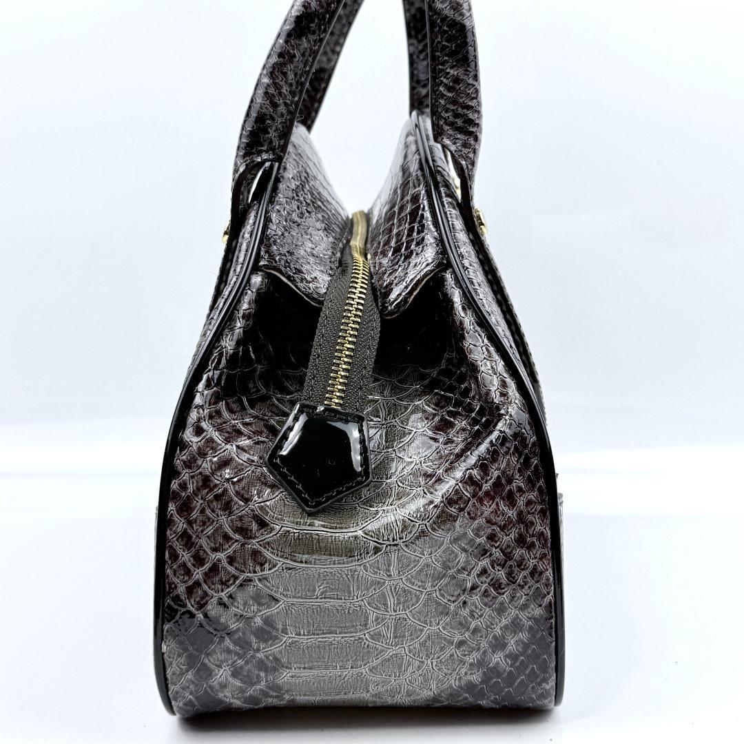 希少 ヴィヴィアンウエストウッド ハンドバッグ ヤスミン 型押し エナメル