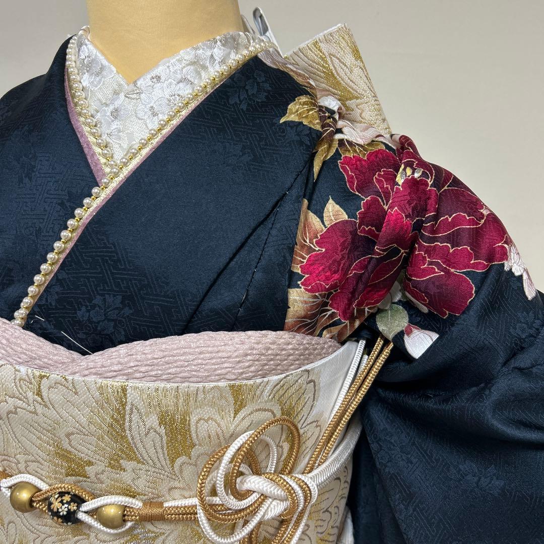 紺地の上品な牡丹と乱菊の振袖フルセット