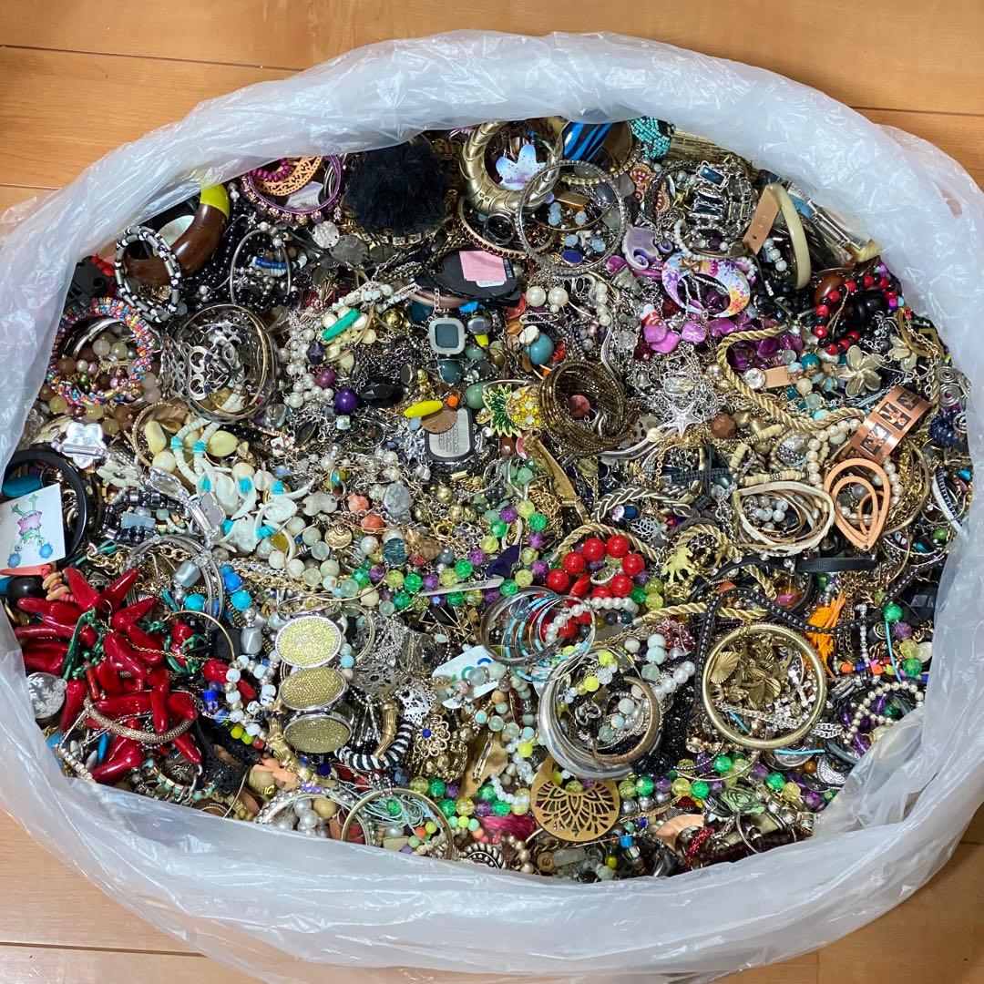 大量まとめ売り　ジャンク　未選別　アクセサリー色々⑥　約12.1㎏　ネックレス他