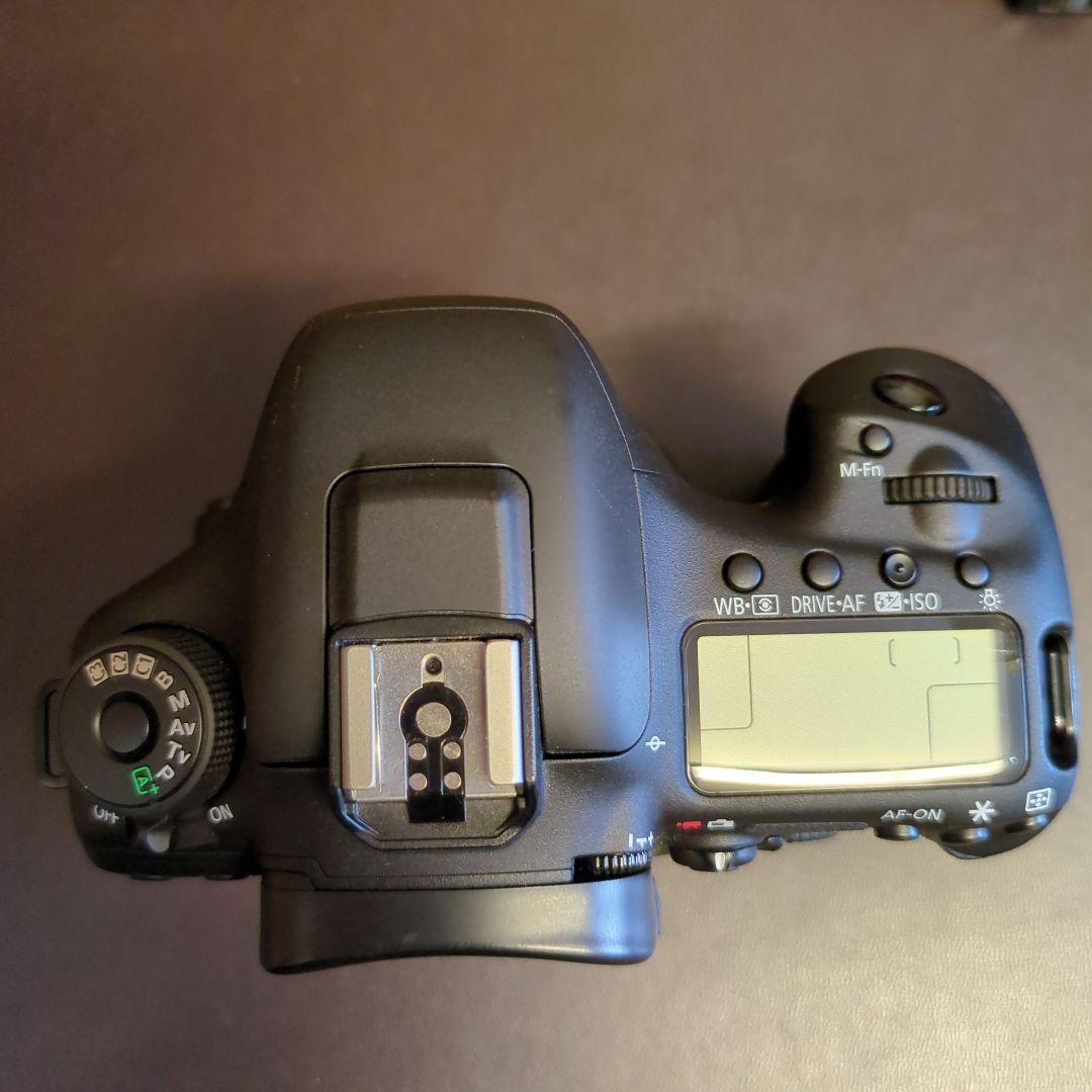 あ*み様 Canon EOS 7D Mark II 本体+バッテリー2個