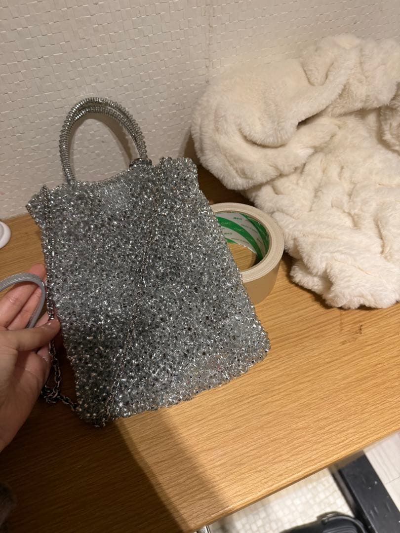 アンテプリマ　シルバー ビーズ パーティーバッグ