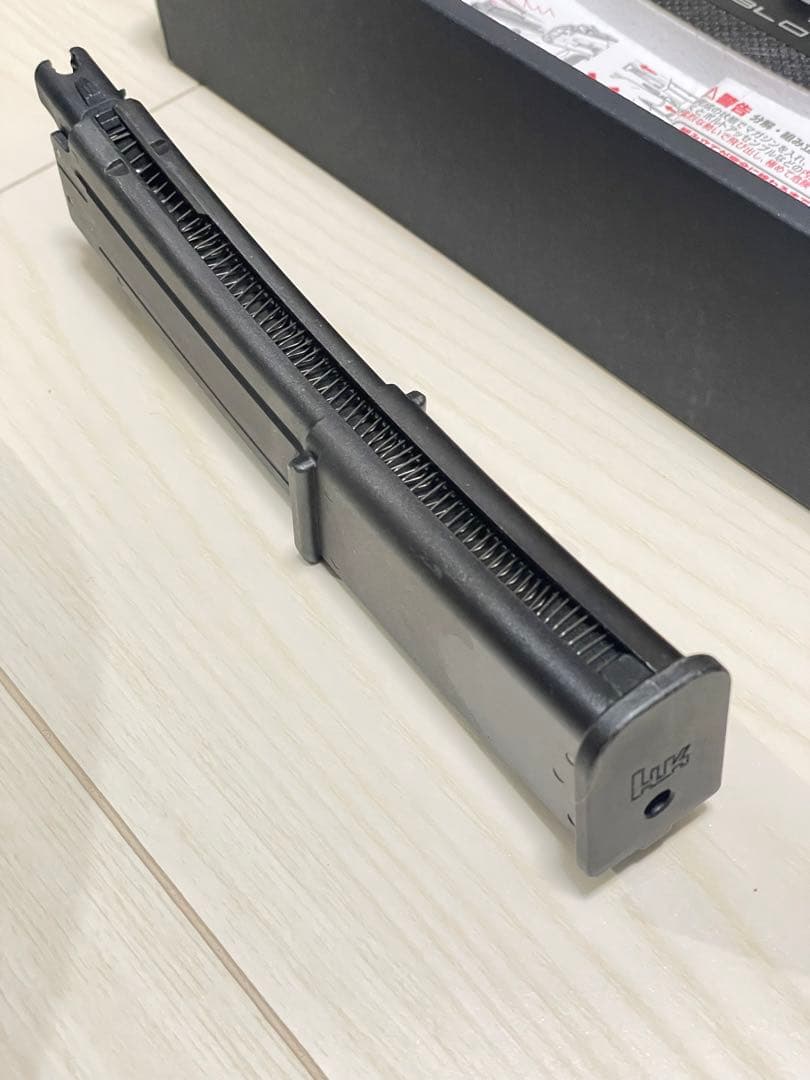 東京マルイ　ガスブローバック　MP7A1 ブラック　マガジン2本付き