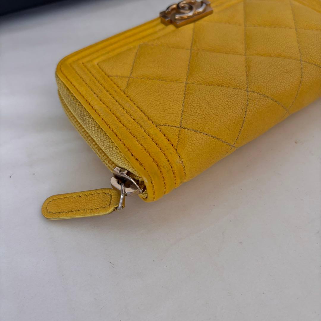 シャネル　ボーイシャネル　キャビアスキン　マトラッセ　ラウンドファスナー　財布