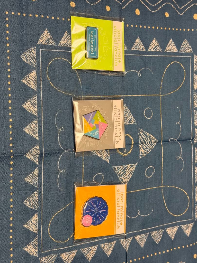 グッズセット（ケース・キーホルダー・バッジ・リストバンド）