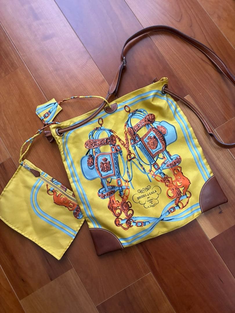 エルメス シルキーシティ PM トートバッグ　イエローシルク　HERMES