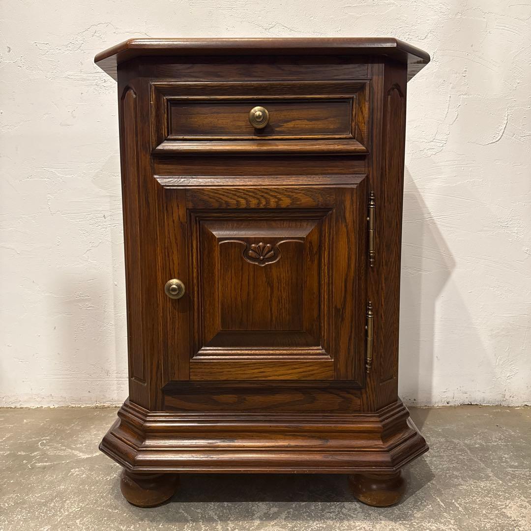 年末年始saleヴィンテージ　木製サイドテーブル　ベッドサイドテーブル