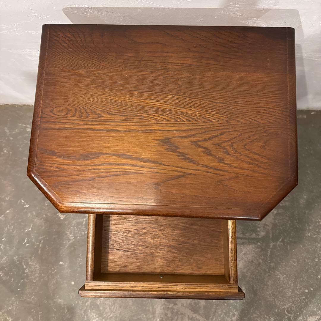 年末年始saleヴィンテージ　木製サイドテーブル　ベッドサイドテーブル