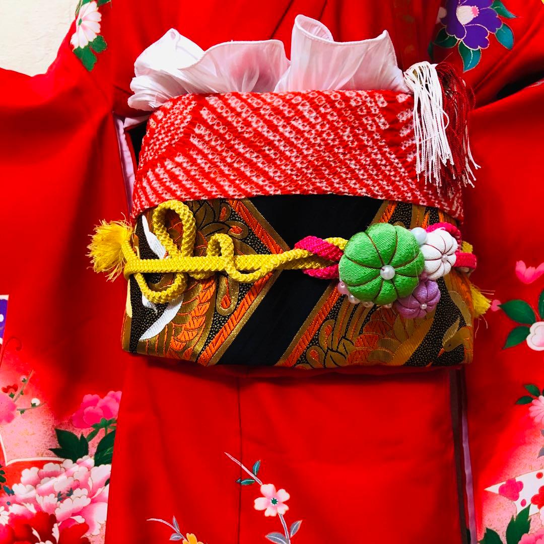 七五三七歳未使用着物‼️人気赤地暈し⭐︎手毬花々煌びやか際立つ⭐︎安心フルセット逸品