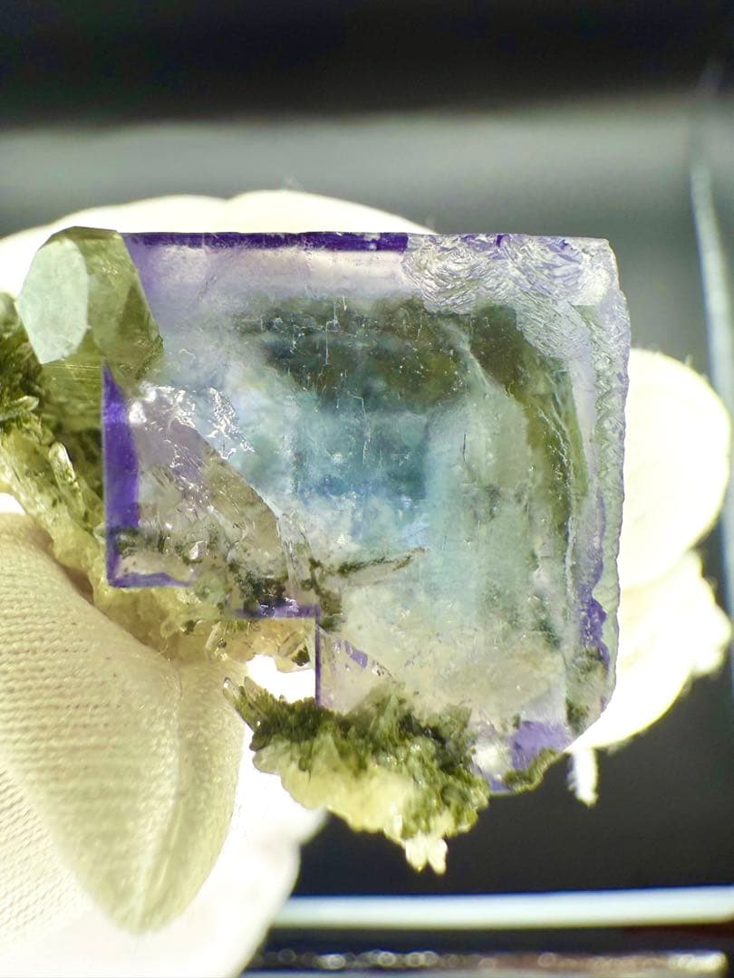 フローライト／クローライトクォーツ　原石　鉱物標本　天然石　蛍石　緑泥石　水晶