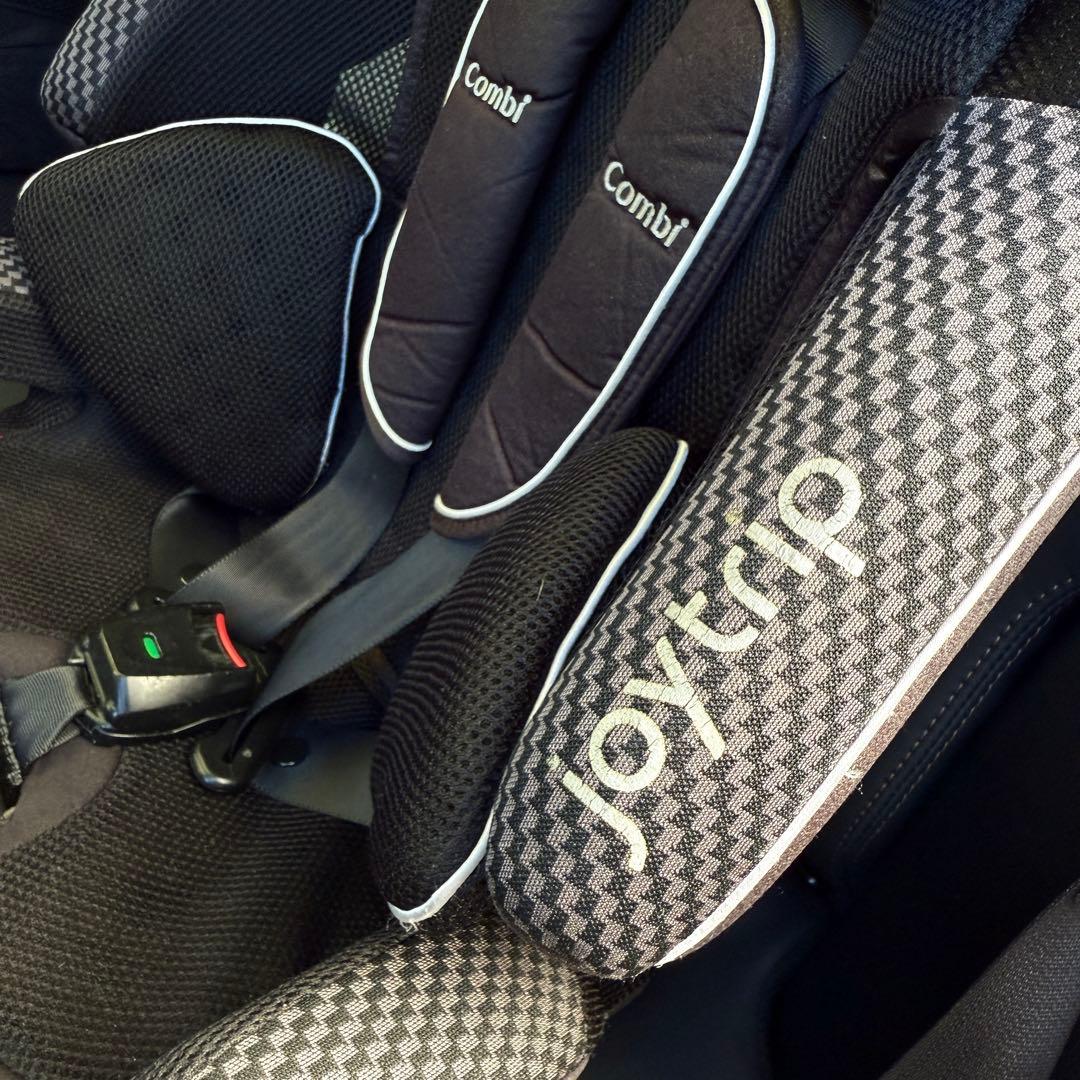 Combi ジュニアシート ブラック