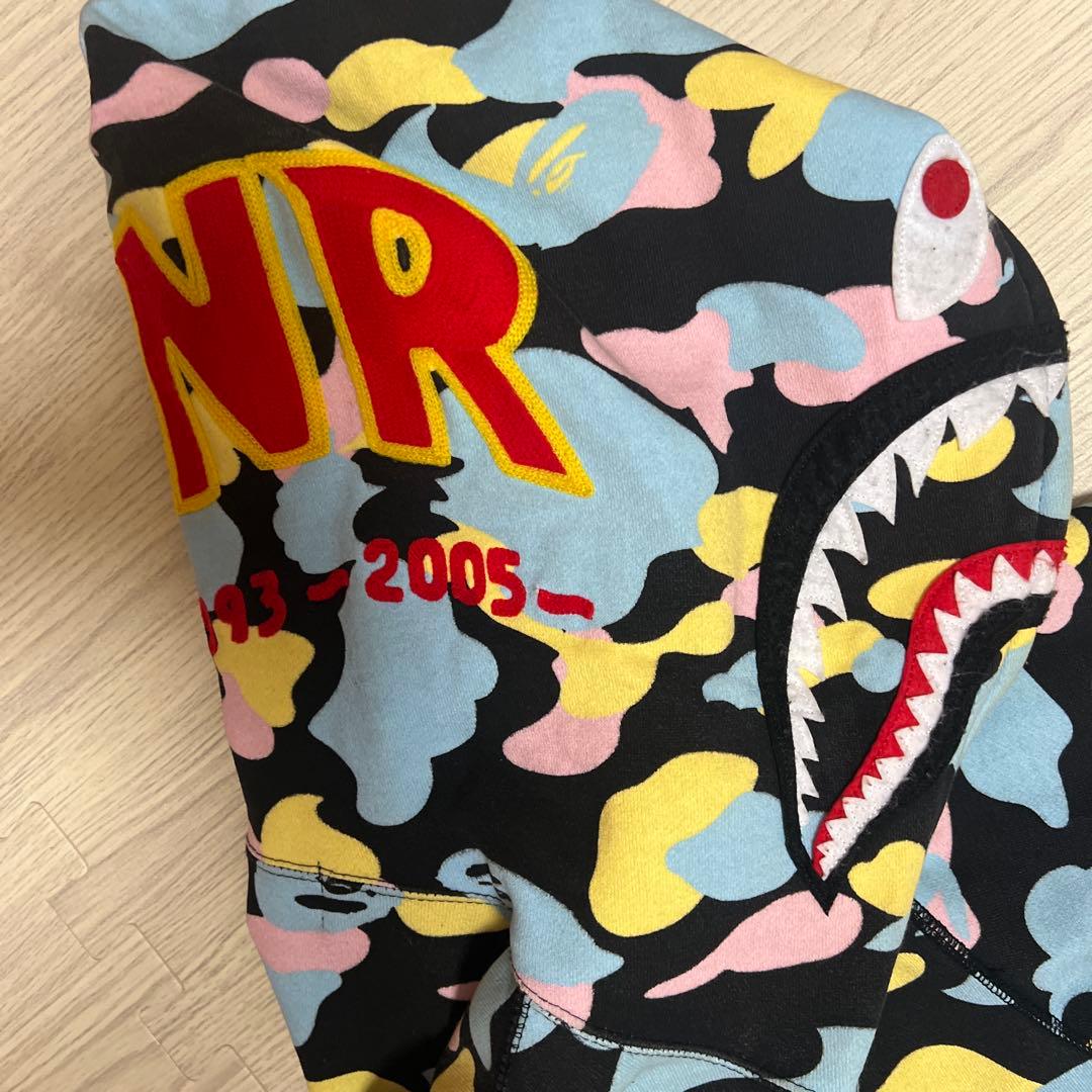 A BATHING APEシャークパーカー