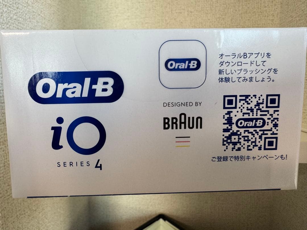 【新品 未開封】Oral-B iOシリーズ4 電動歯ブラシ 本体＋替ブラシ2本