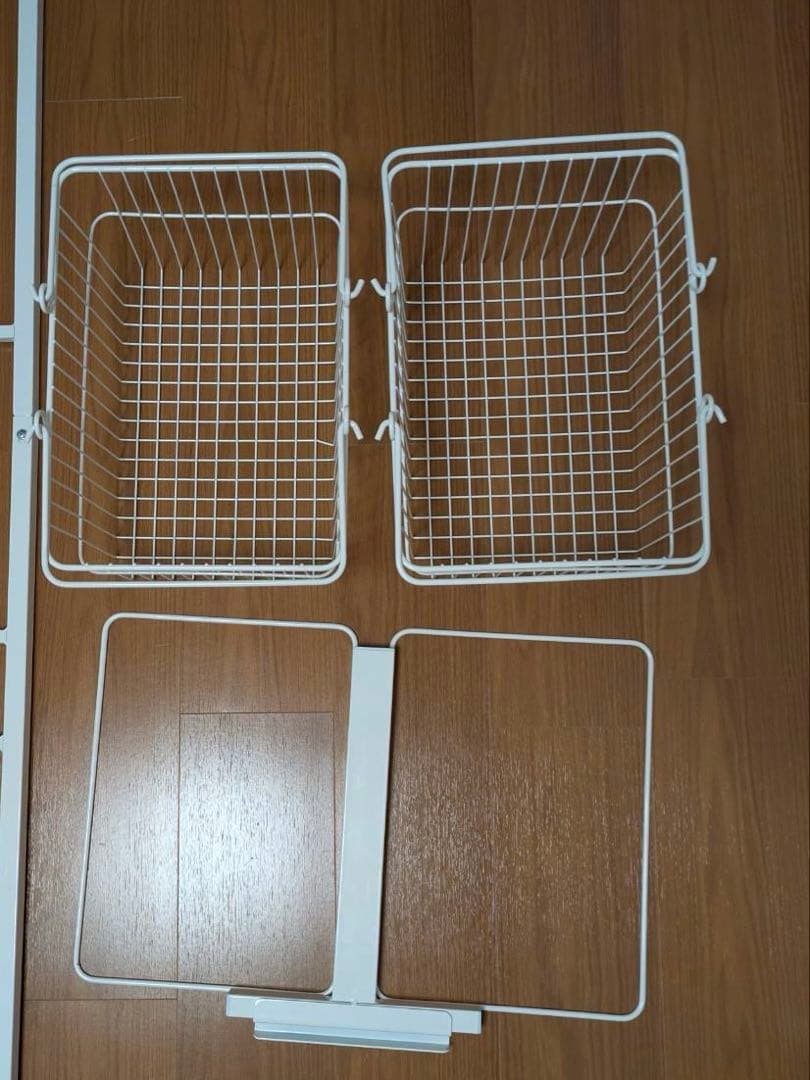 マーブル調突っ張り式ランドリーラック