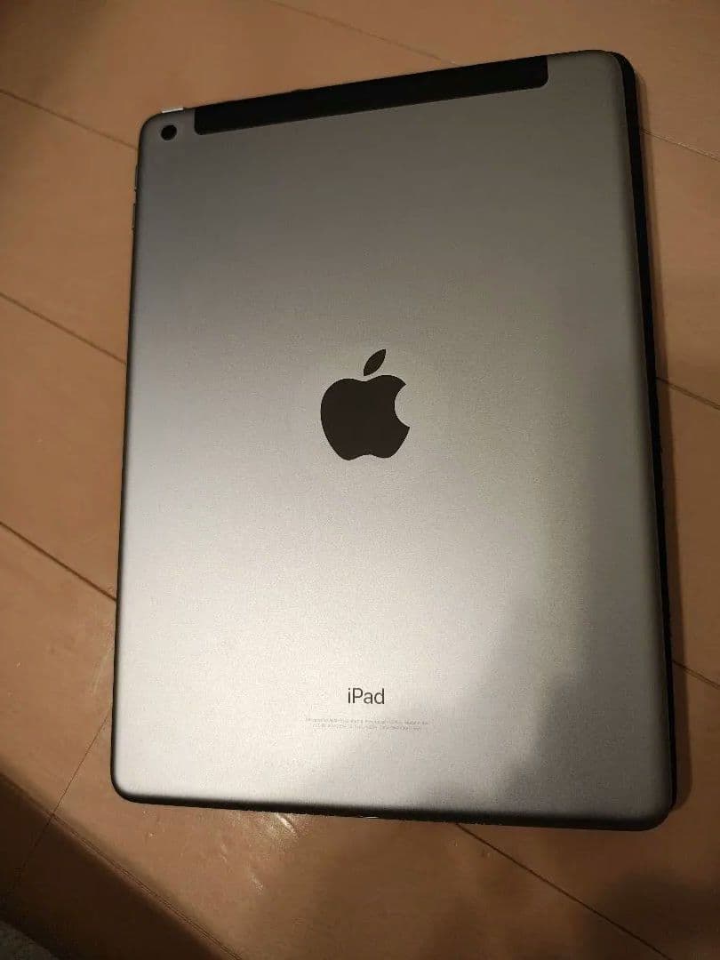 iPad Wi-Fi + Cellularシルバー 初期化済み 動作確認OK