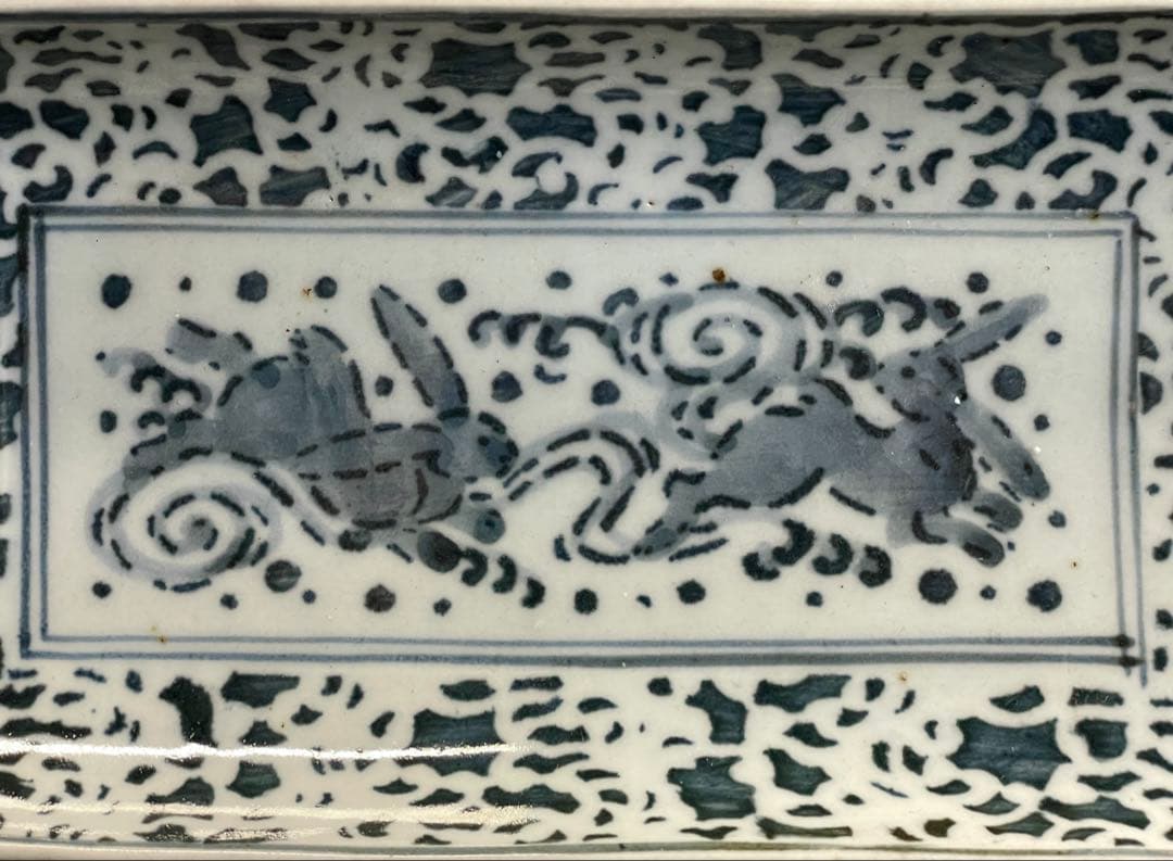 割引❗️【稀少 江戸中期】 古伊万里 染付 紙摺印判 波兎 長皿 （523Al①）