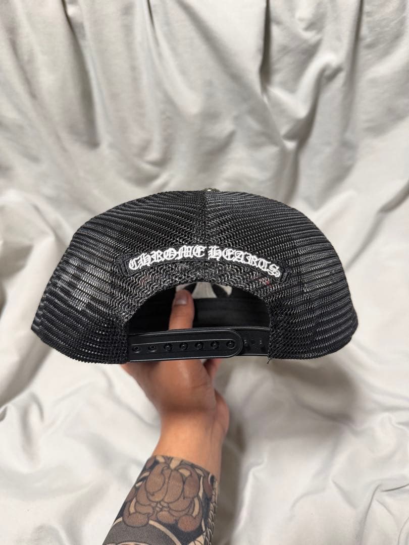 CHROME HEARTS 黒 トラッカーキャップ