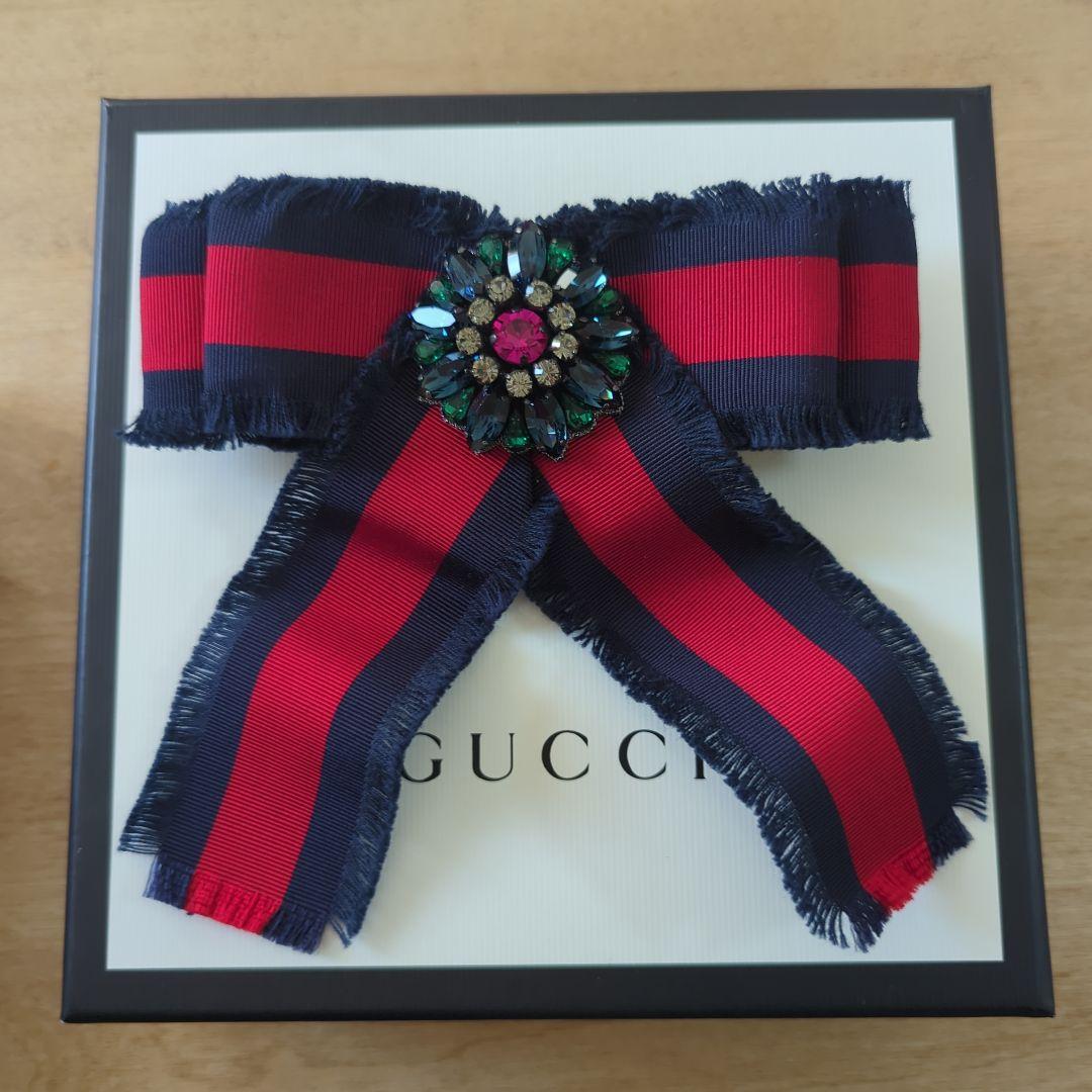 GUCCI ウェブリボン ブローチ コサージュ（ブルー＆レッド)