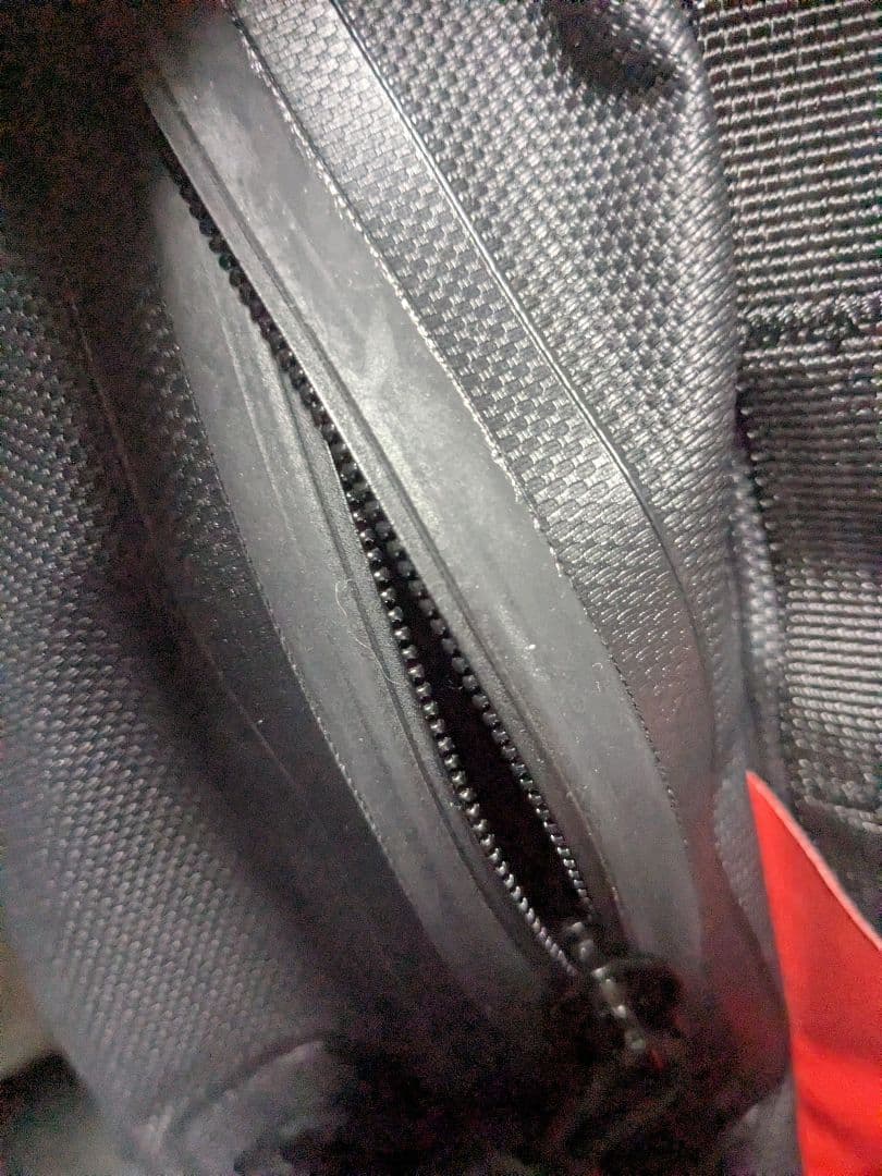 ENDURISTAN ハリケーンバックパック 25L