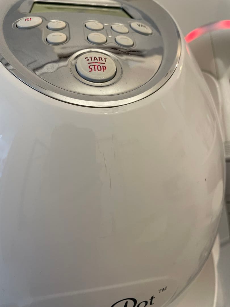 マジックポット美容機 ラジオ波.吸引.LED、3つを合わせた施術が同時にできます