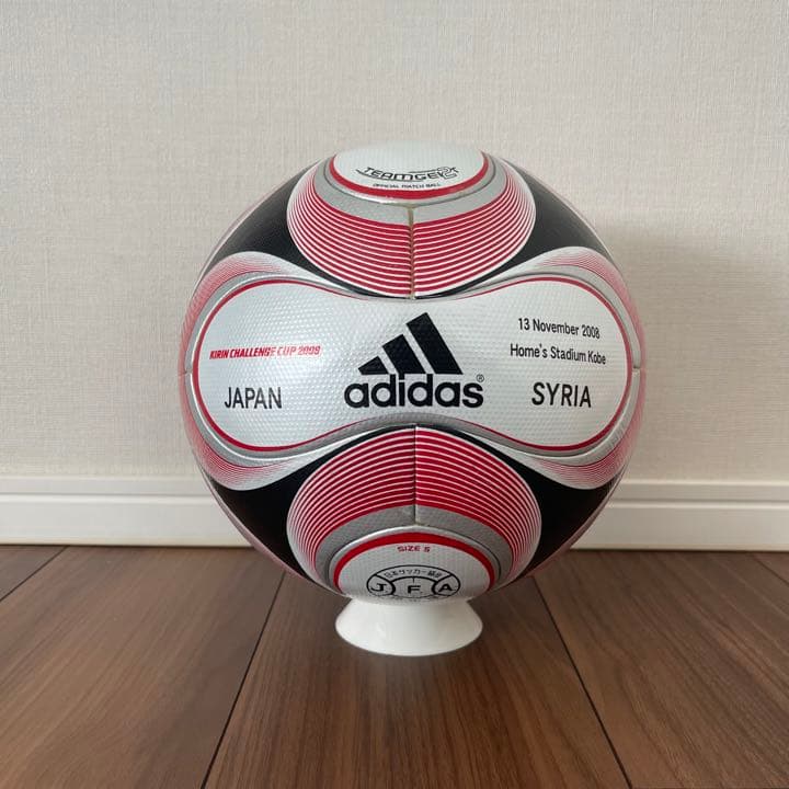 【超美品】チームガイスト2 キリンチャレンジカップ2008実試合球