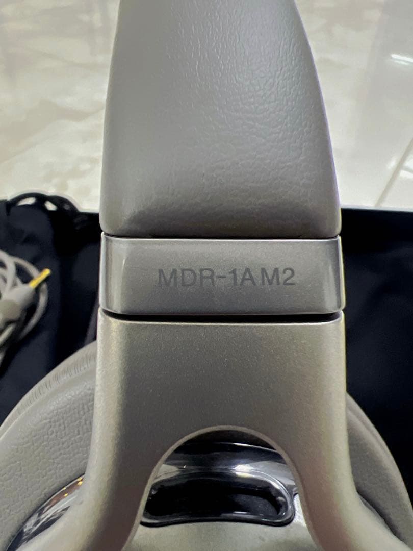 SONYヘッドフォン　MDR-1AM2