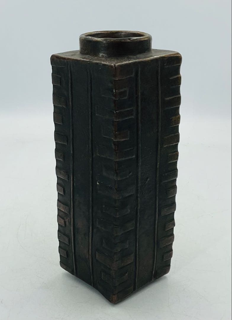 【70】◉明治時代の名工　木村清近先生　備前焼算木手花入　桐箱◉