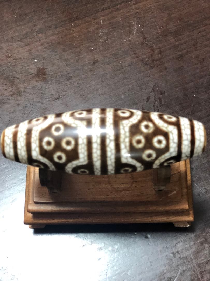 kiza、台湾天珠‼️西蔵老礦玉髄骨董龍紋三十六眼天珠（台座付き）