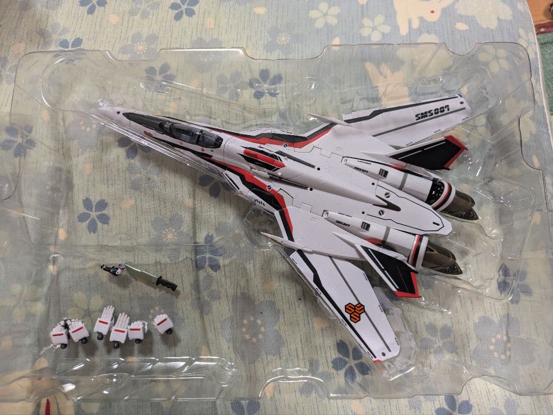 DX超合金　VF-25F トルネードメサイアバルキリー