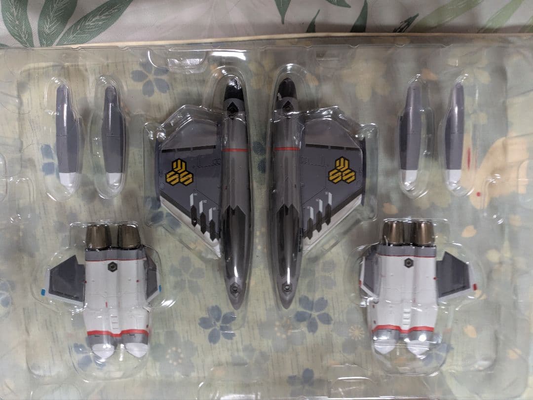 DX超合金　VF-25F トルネードメサイアバルキリー