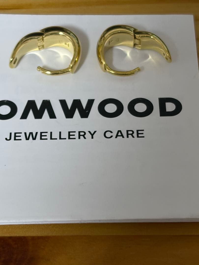 TOM WOOD ゴールド フープピアス Ice Huggies Gold