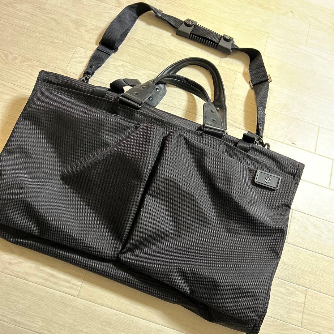 Victorinox ブラック ガーメントバッグ　ビクトリノックス