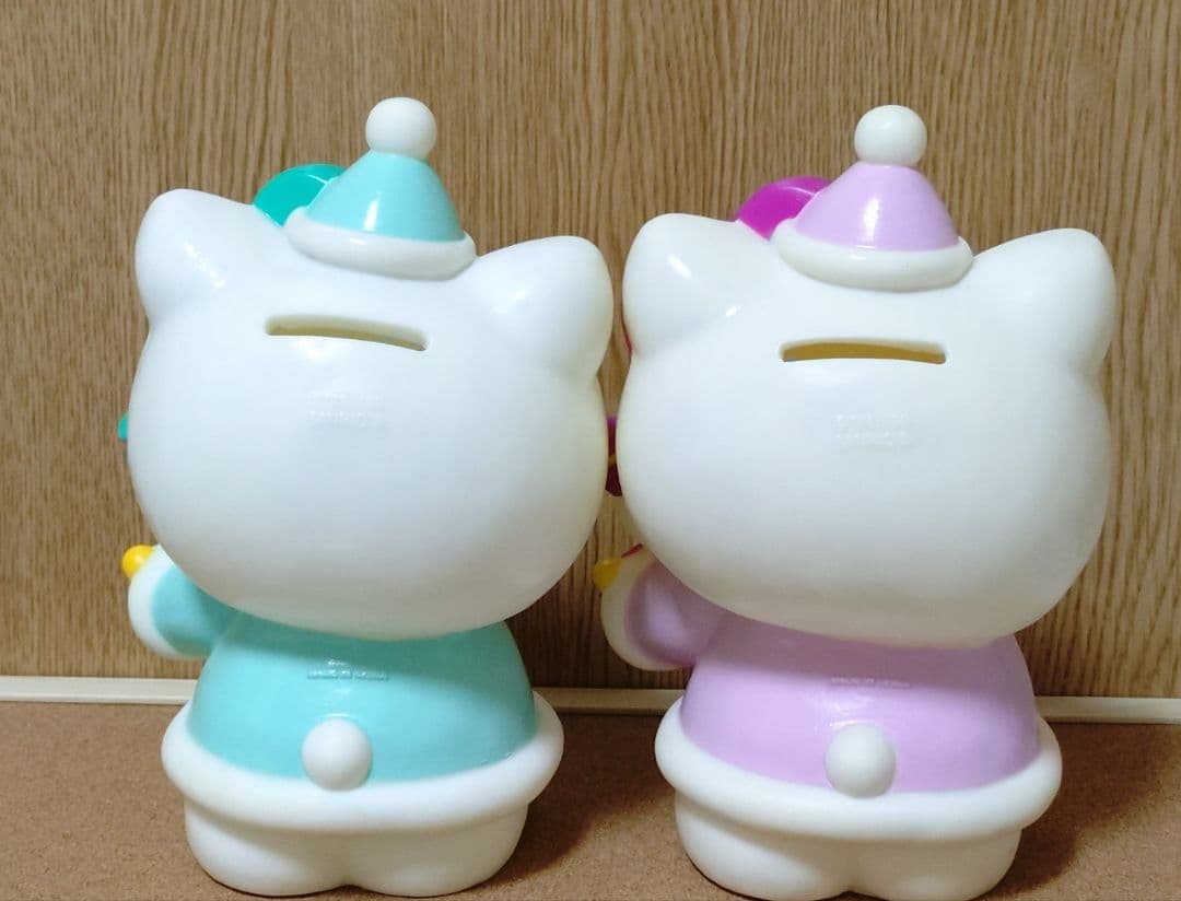 【平成レトロ】ハローキティ 雪だるま　貯金箱　ピンク　ライトグリーン　2点セット