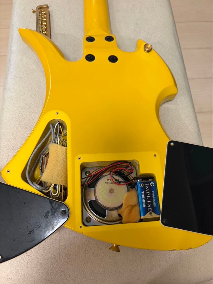 FERNANDES BURNY イエローハートJr hideモデル ミニギター