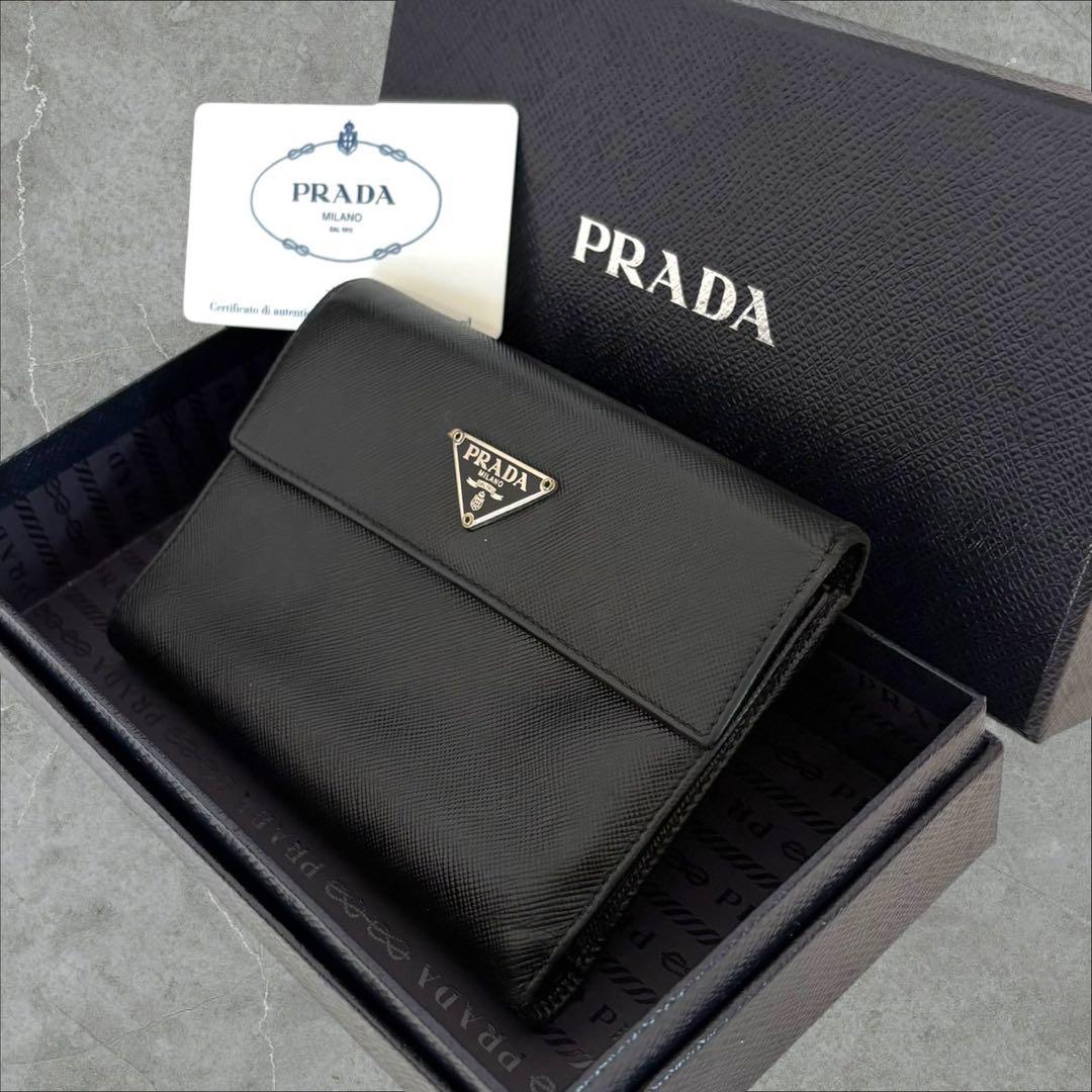 極美品✨ PRADA プラダ 三つ折り財布 サフィアーノ ブラック 三角ロゴ