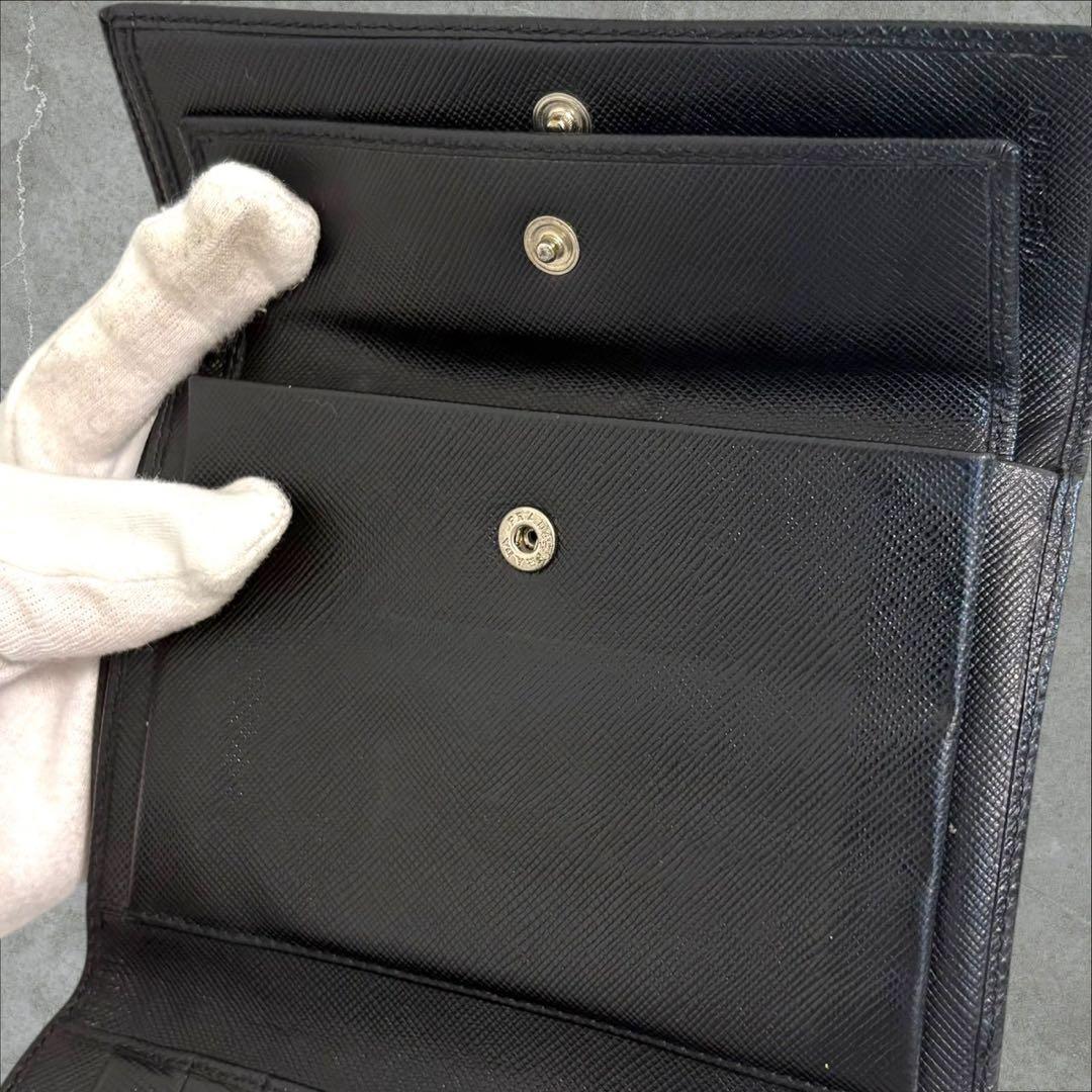 極美品✨ PRADA プラダ 三つ折り財布 サフィアーノ ブラック 三角ロゴ