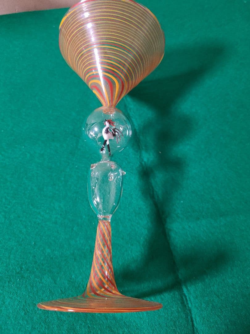 オーストリアアンティークグラス　ビミニレース吹きガラス　ニワトリ