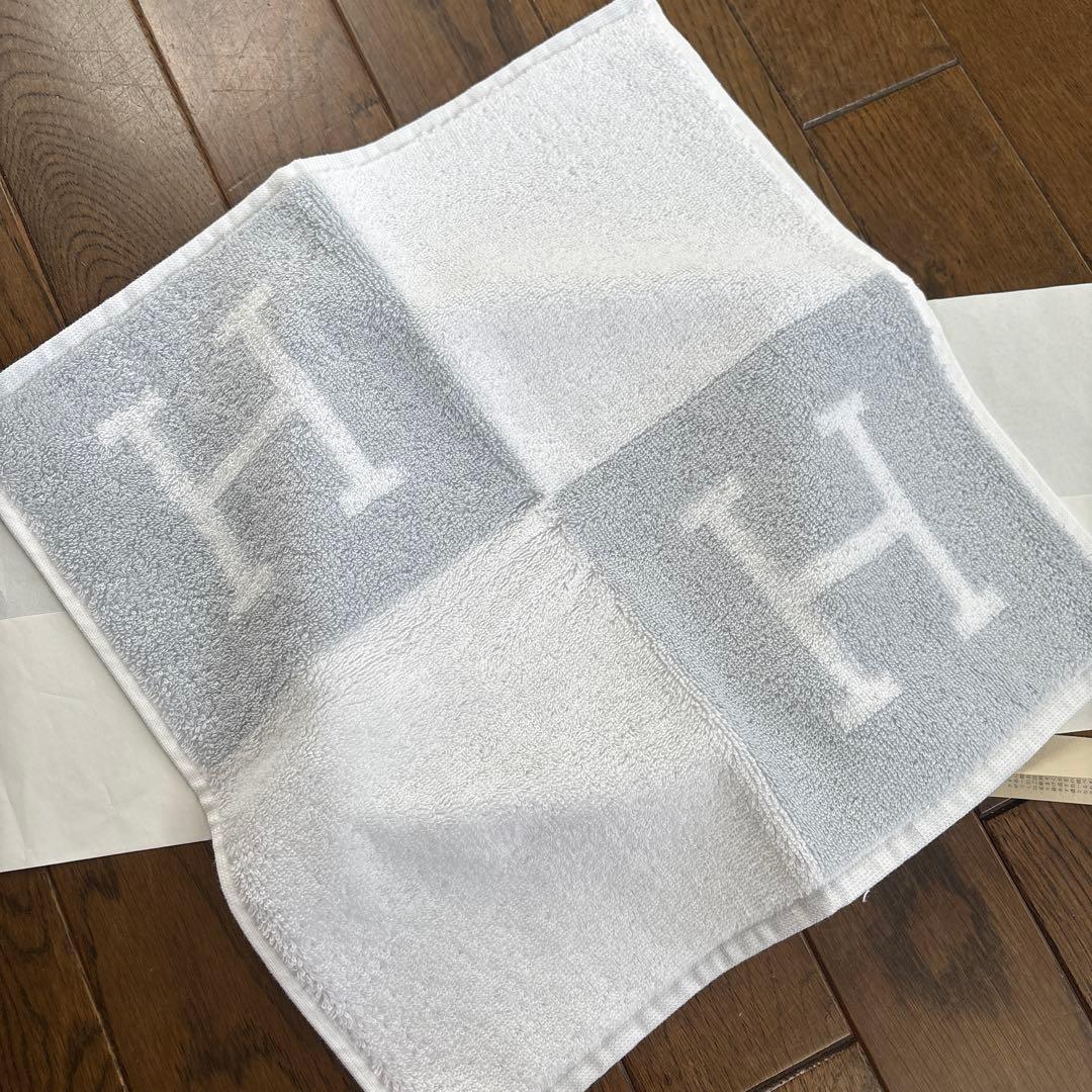 HERMES Hロゴ タオルハンカチ ブルー/ホワイト