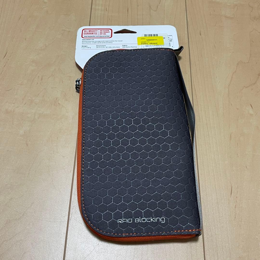 未使用　オスプレイ　OSPREY DOCUMENT ZIP トラベルポーチ