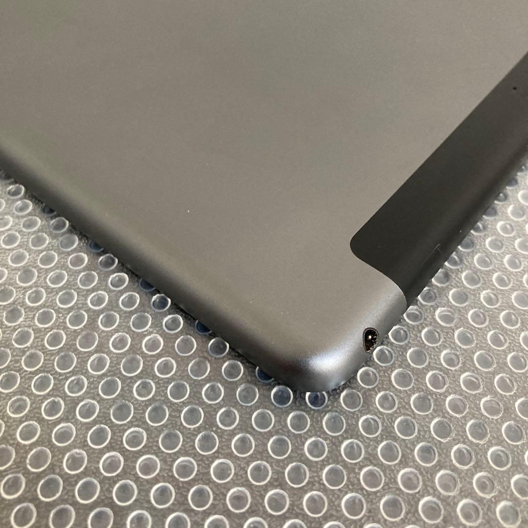 3730【早い者勝ち】iPad8 第8世代 32GB SIMフリー☆