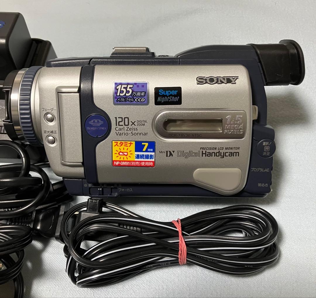 ソニー ビデオカメラDCR-TRV30ミニDV仕様機 作動機 画面劣化無し美品！