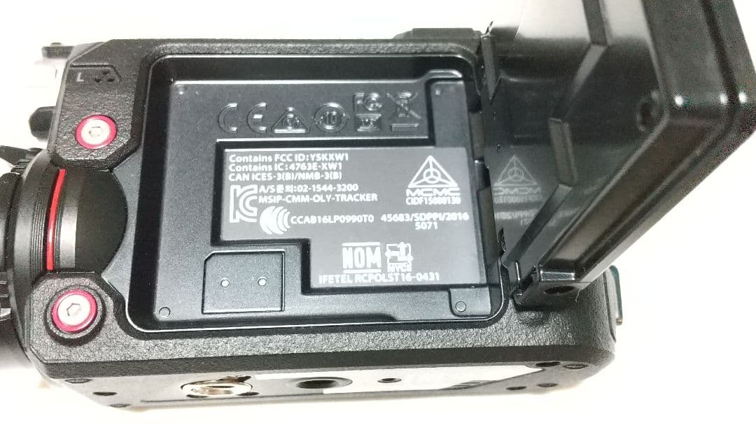 OLYMPUS Tough-Tracker デジタルカメラ 本体と付属品